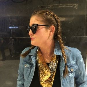 Meet your Posher, Whitney